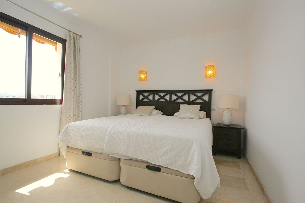 4 Bed, 2 Bath, ApartmentFor Sale, Fuengirola, Malaga