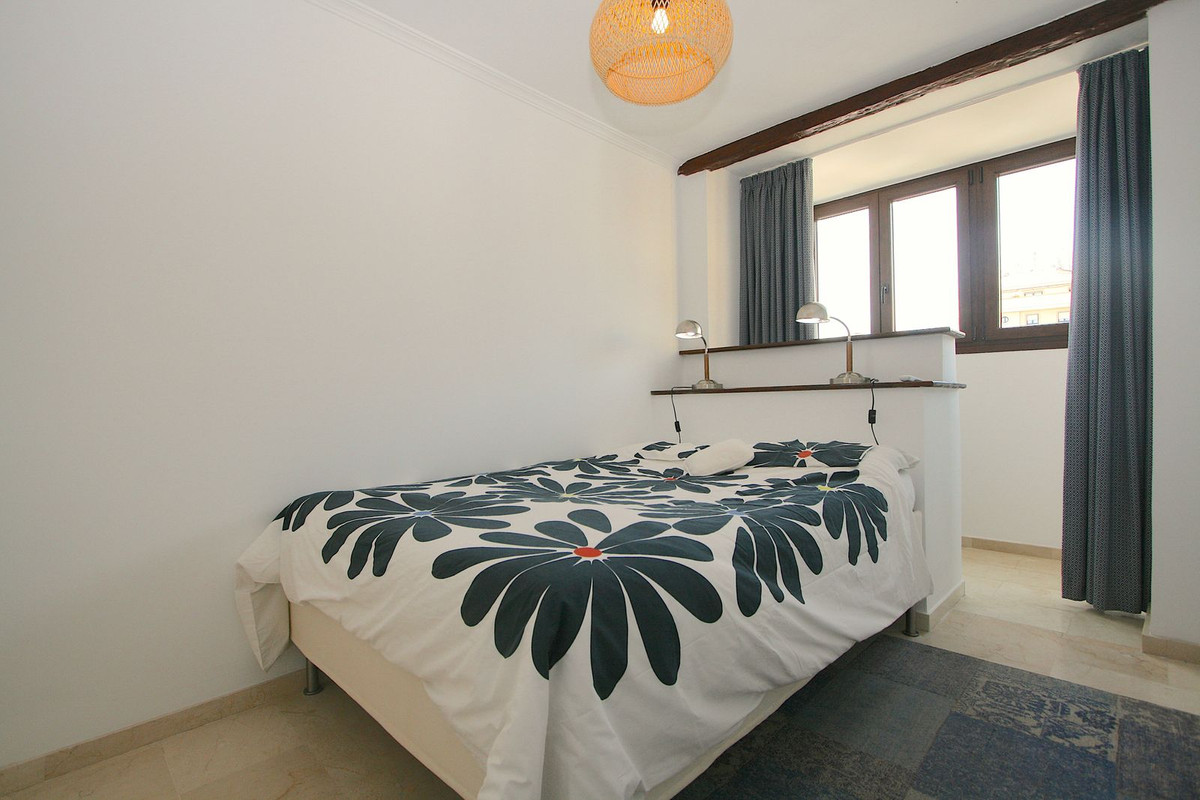 4 Bed, 2 Bath, ApartmentFor Sale, Fuengirola, Malaga
