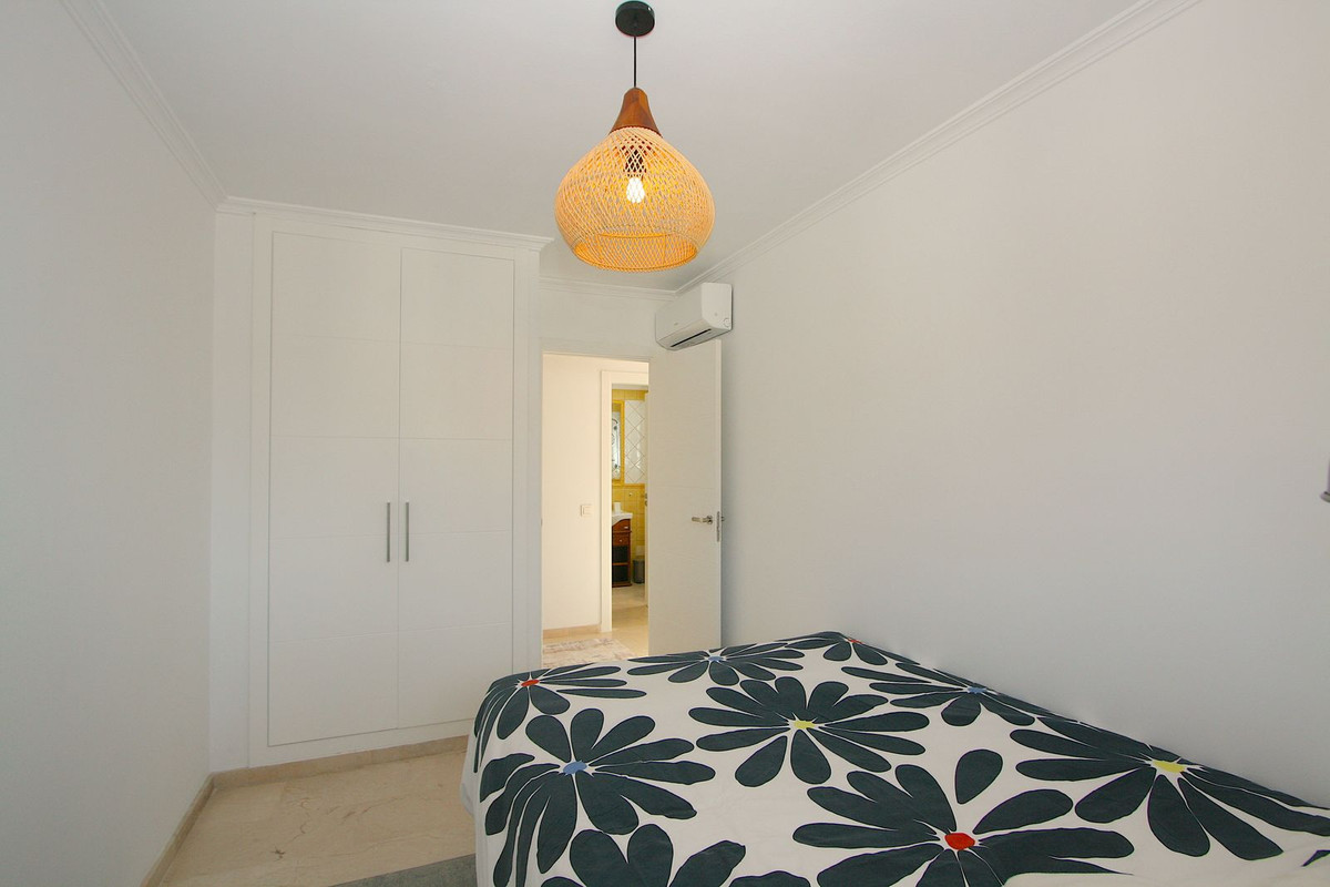 4 Bed, 2 Bath, ApartmentFor Sale, Fuengirola, Malaga