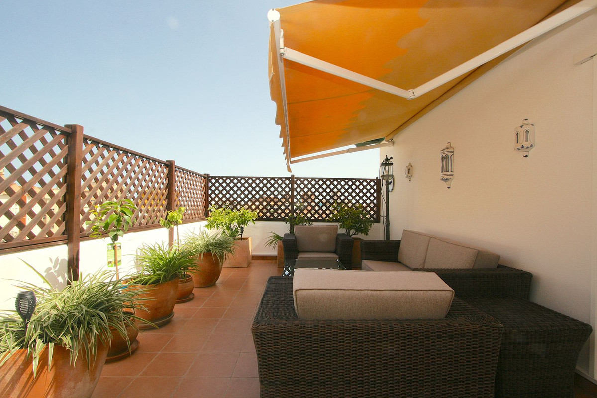 4 Bed, 2 Bath, ApartmentFor Sale, Fuengirola, Malaga