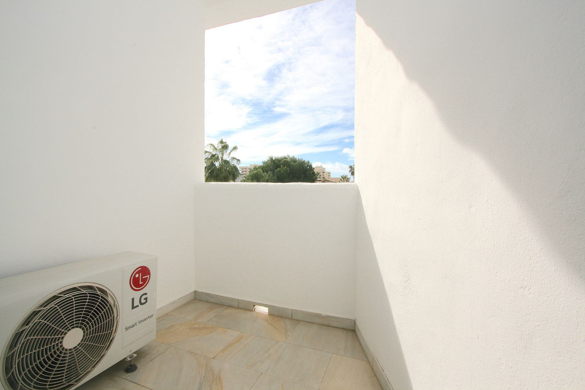 2 Bed, 2 Bath, ApartmentFor Sale, Fuengirola, Malaga