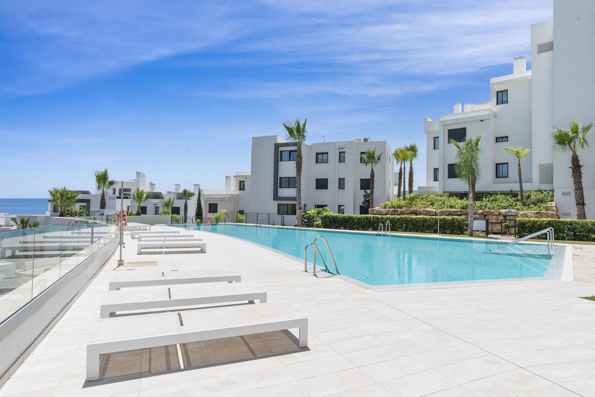 2 Bed, 2 Bath, ApartmentFor Sale, Estepona, Malaga