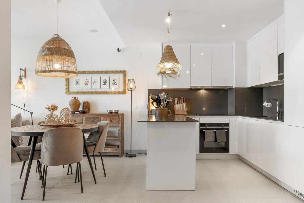 2 Bed, 2 Bath, ApartmentFor Sale, Estepona, Malaga