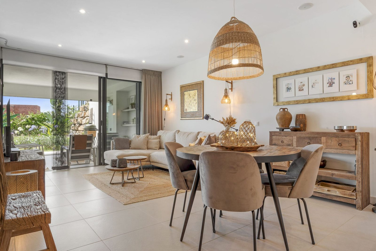 2 Bed, 2 Bath, ApartmentFor Sale, Estepona, Malaga