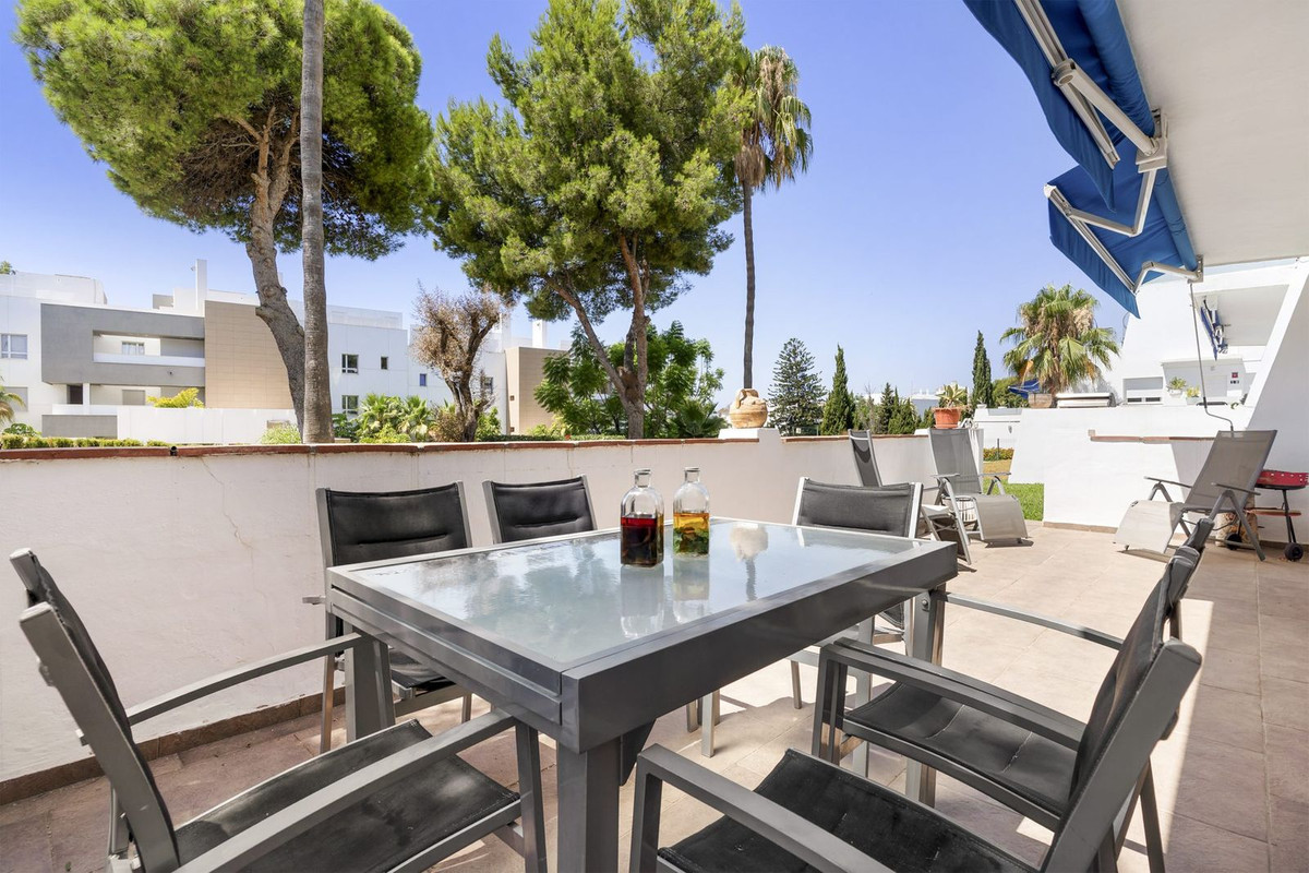 3 Bed, 3 Bath, ApartmentFor Sale, Nueva Andalucia, Malaga