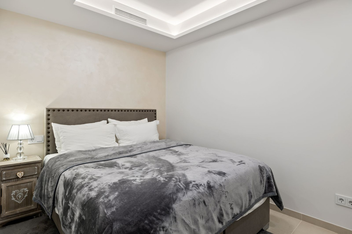 7 Bed, 5 Bath, ApartmentFor Sale, Nueva Andalucia, Malaga