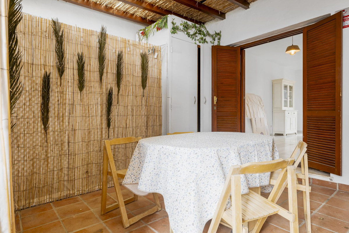 2 Bed, 1 Bath, HouseFor Sale, Estepona, Malaga