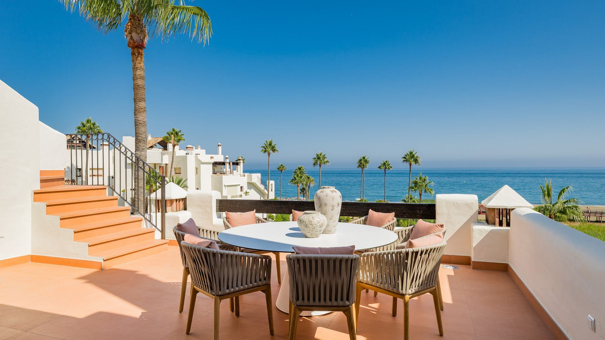 3 Bed, 3 Bath, ApartmentFor Sale, Estepona, Malaga 3 Bed, 3 Bath, ApartmentFor Sale, Estepona, Malaga