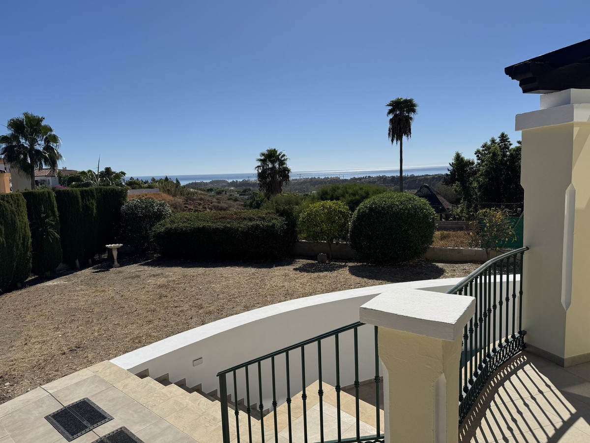 5 Bed, 4 Bath, HouseFor Sale, Estepona, Malaga