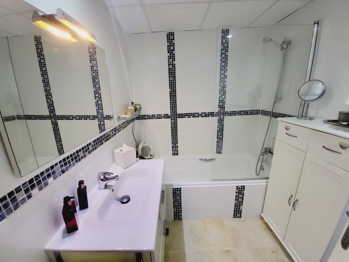 2 Bed, 2 Bath, ApartmentFor Sale, Riviera Del Sol, Malaga