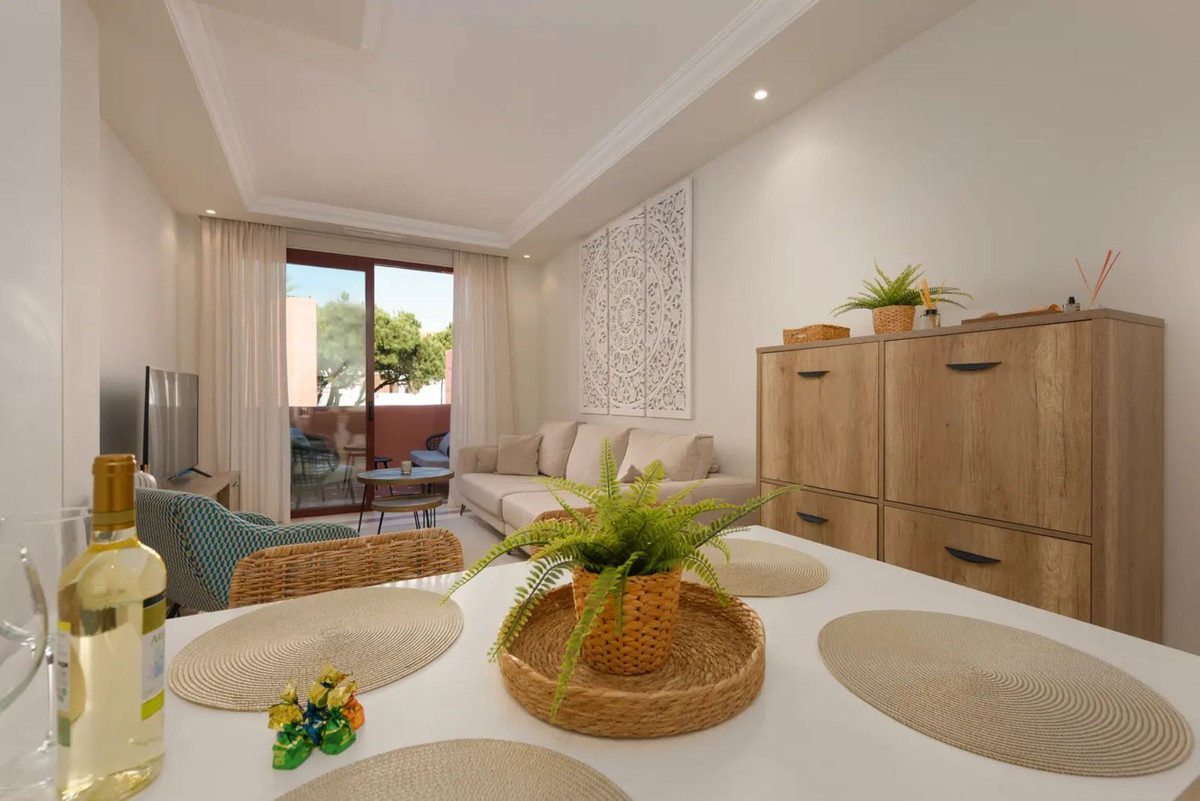 2 Bed, 2 Bath, ApartmentFor Sale, Elviria, Malaga