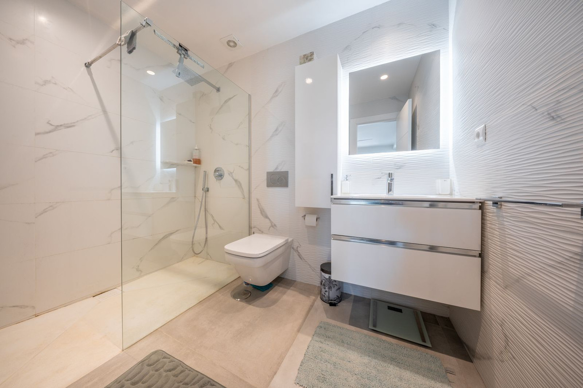 2 Bed, 2 Bath, ApartmentFor Sale, Nueva Andalucia, Malaga