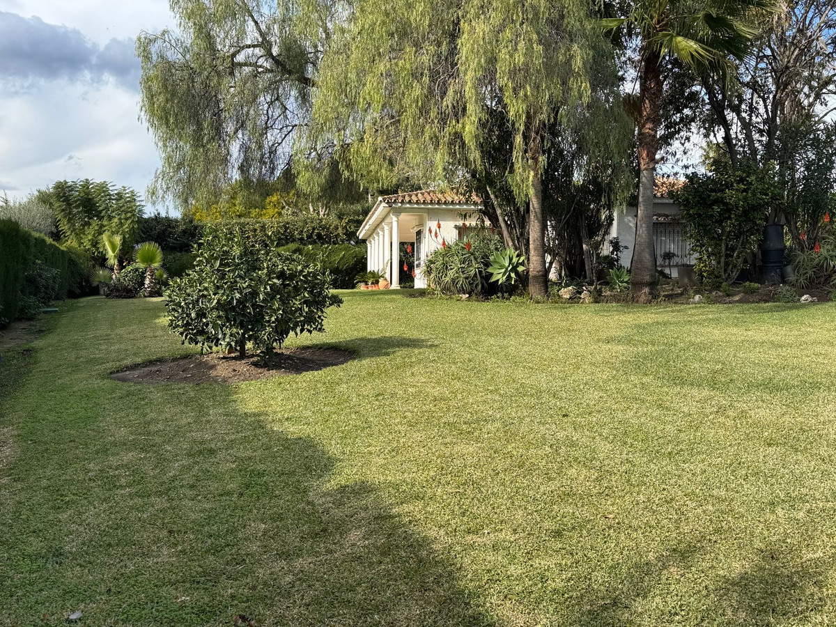 3 Bed, 2 Bath, HouseFor Sale, Estepona, Malaga