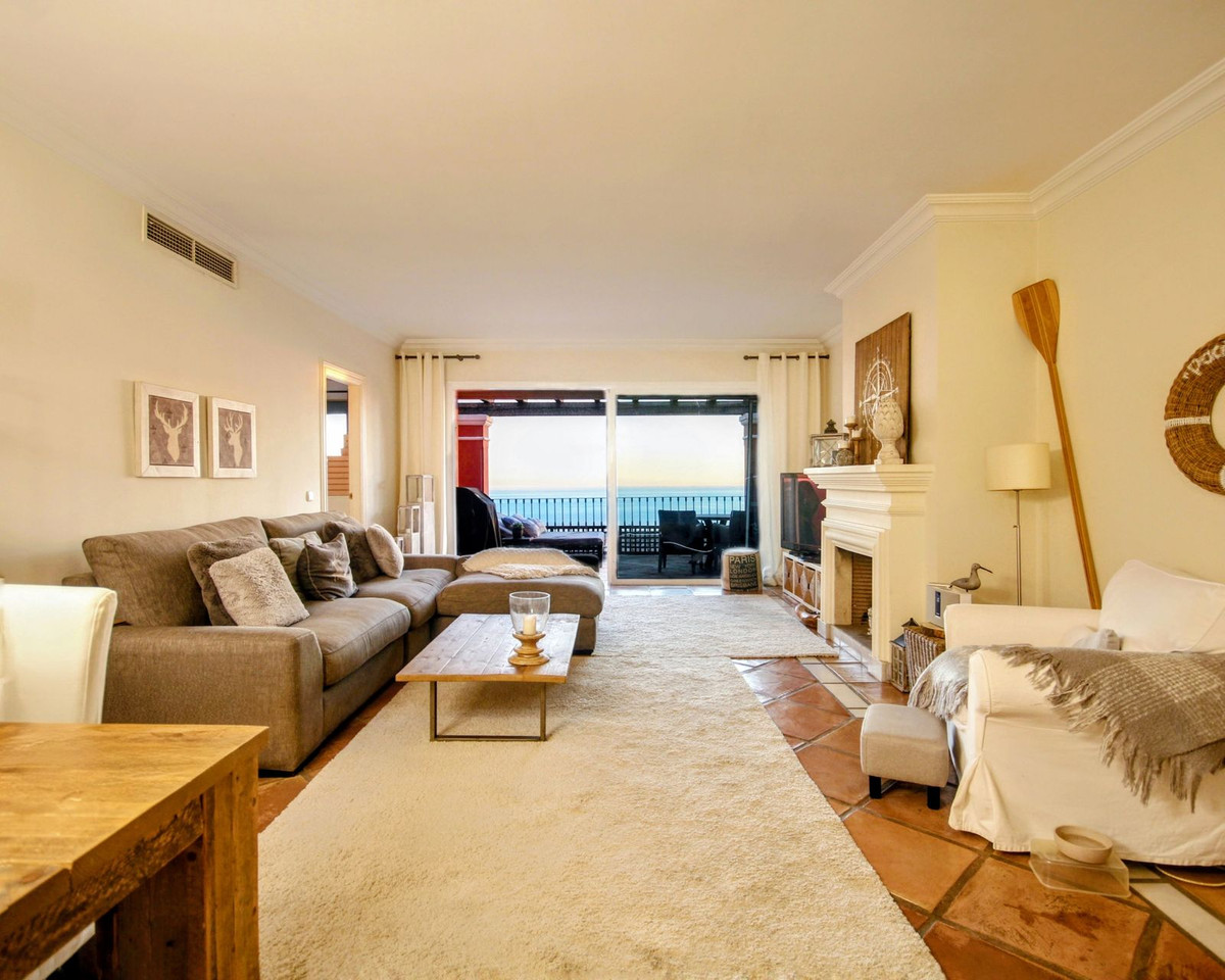 2 Bed, 2 Bath, ApartmentFor Sale, Elviria, Malaga