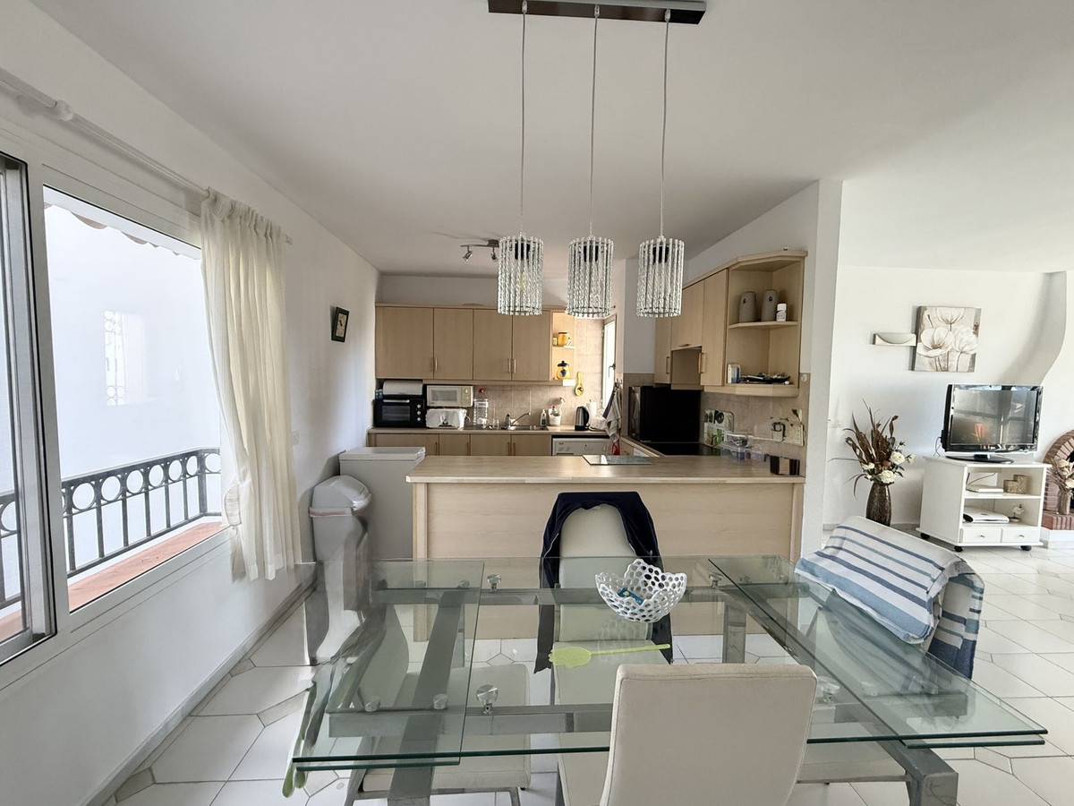 2 Bed, 2 Bath, ApartmentFor Sale, Miraflores, Malaga