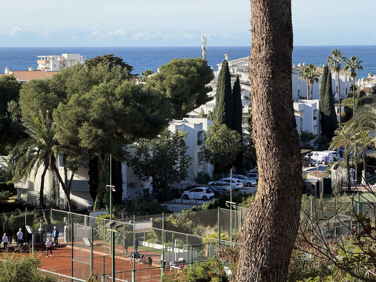 2 Bed, 2 Bath, ApartmentFor Sale, Miraflores, Malaga