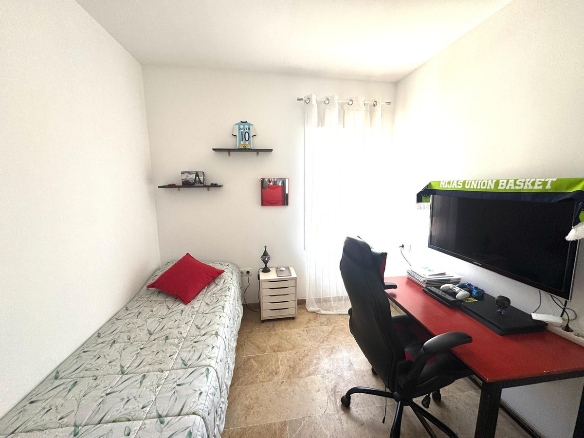 3 Bed, 1 Bath, ApartmentFor Sale, Riviera Del Sol, Malaga