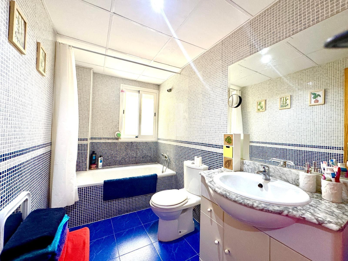 3 Bed, 1 Bath, ApartmentFor Sale, Riviera Del Sol, Malaga