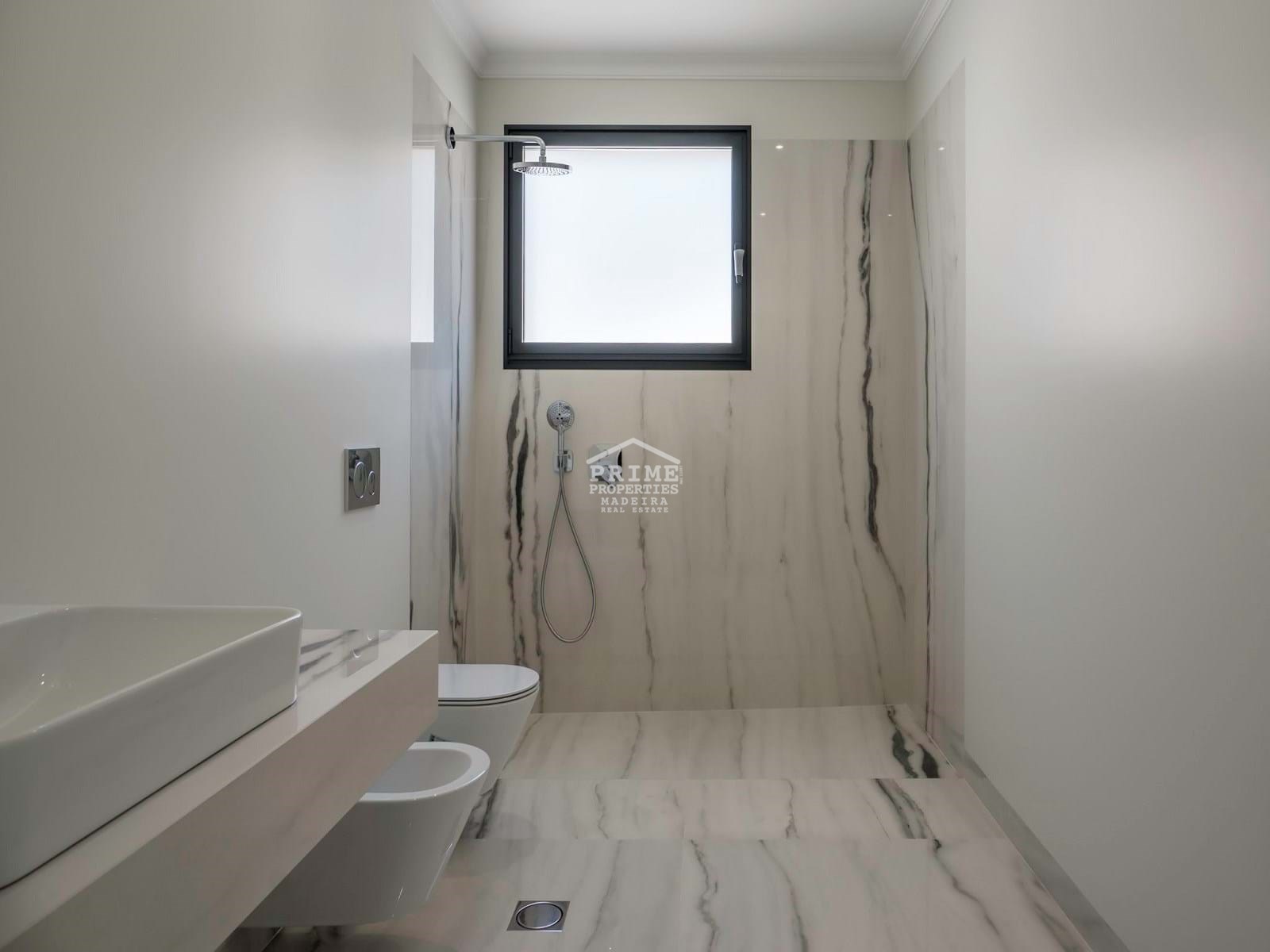 4 Bed, 5 Bath, HouseFor Sale, Funchal, Ilha da Madeira