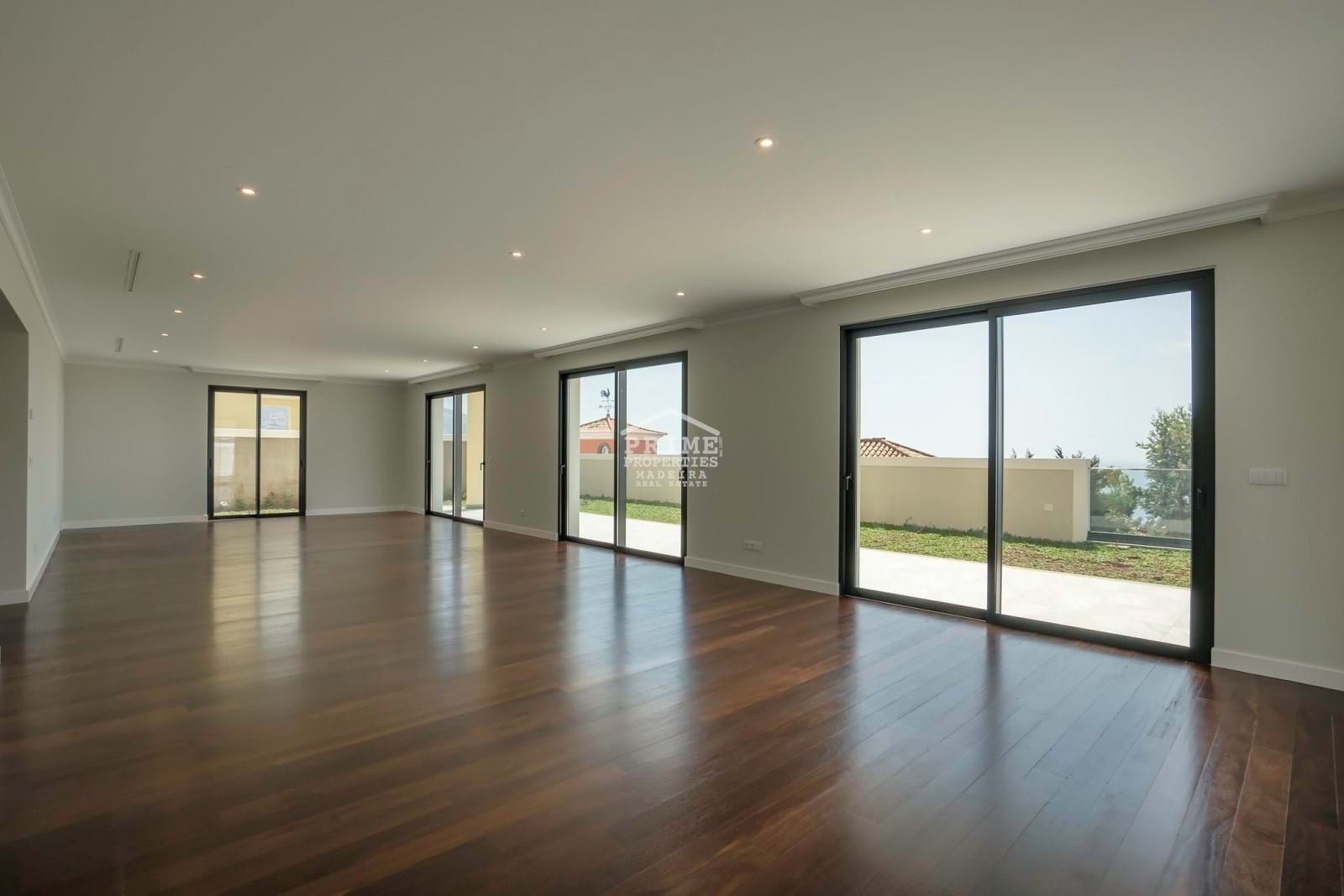 4 Bed, 5 Bath, HouseFor Sale, Funchal, Ilha da Madeira