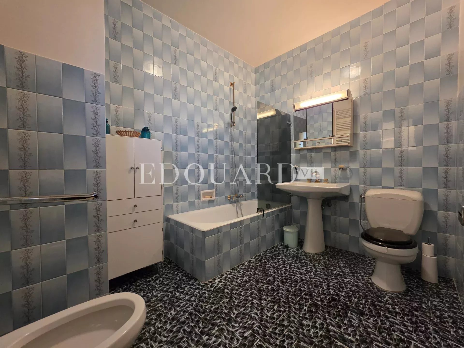 4 Bed, 3 Bath, ApartmentFor Sale, Menton, Alpes-Maritimes