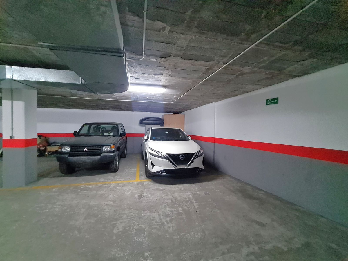 2 Bed, 2 Bath, ApartmentFor Sale, Estepona, Malaga