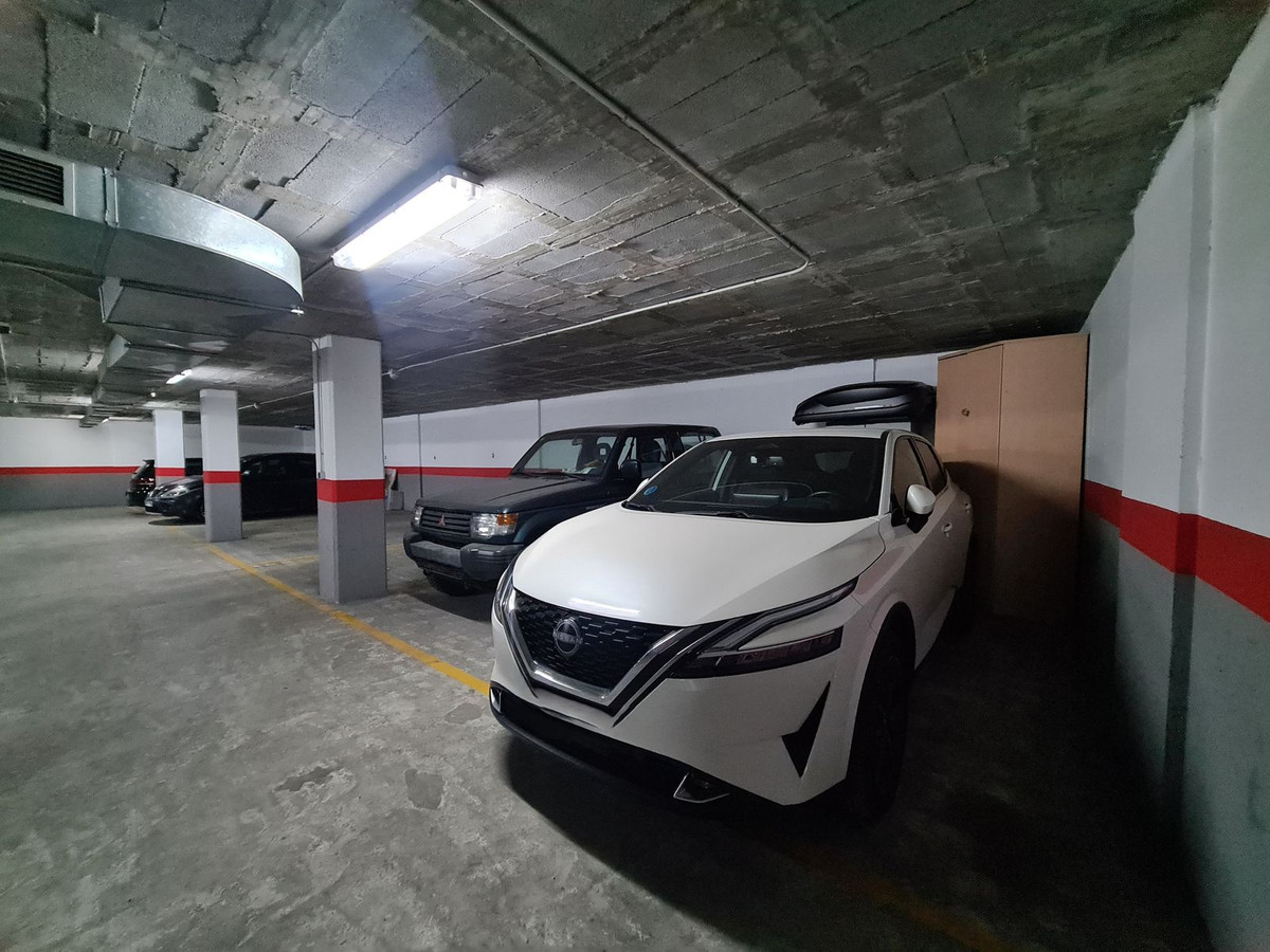 2 Bed, 2 Bath, ApartmentFor Sale, Estepona, Malaga