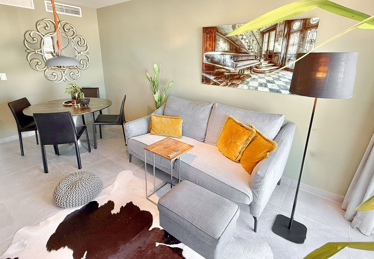 2 Bed, 2 Bath, ApartmentFor Sale, Estepona, Malaga