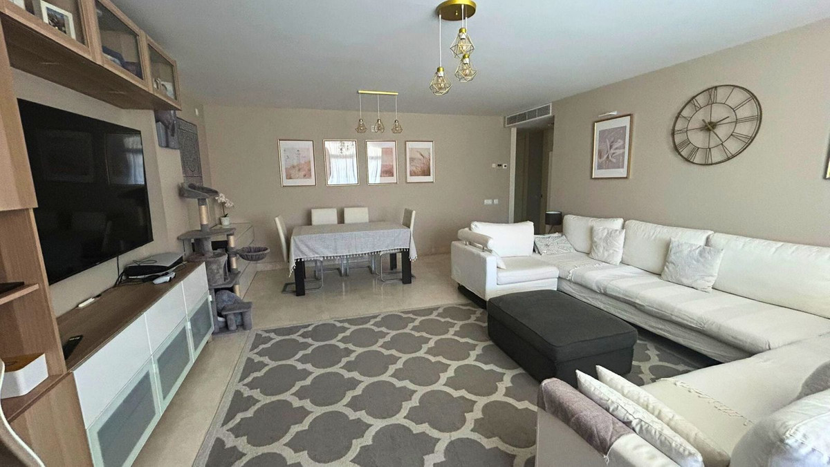 3 Bed, 2 Bath, ApartmentFor Sale, La Duquesa, Malaga