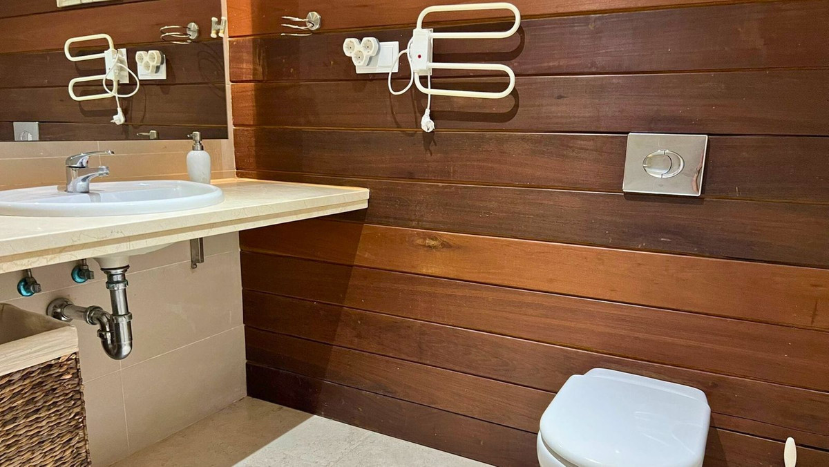 3 Bed, 2 Bath, ApartmentFor Sale, La Duquesa, Malaga