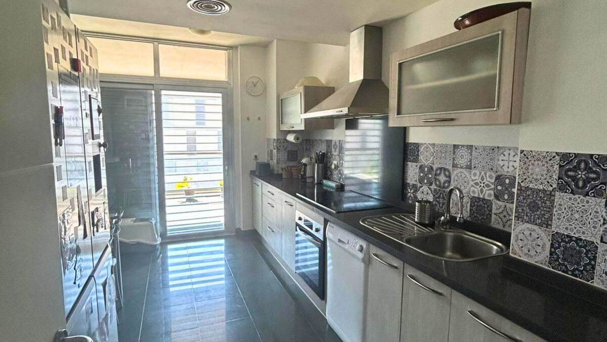 3 Bed, 2 Bath, ApartmentFor Sale, La Duquesa, Malaga