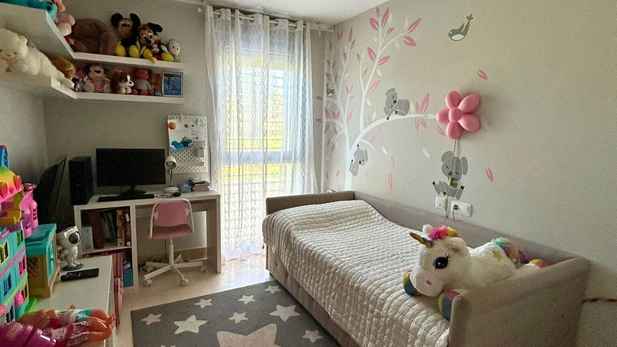 3 Bed, 2 Bath, ApartmentFor Sale, La Duquesa, Malaga