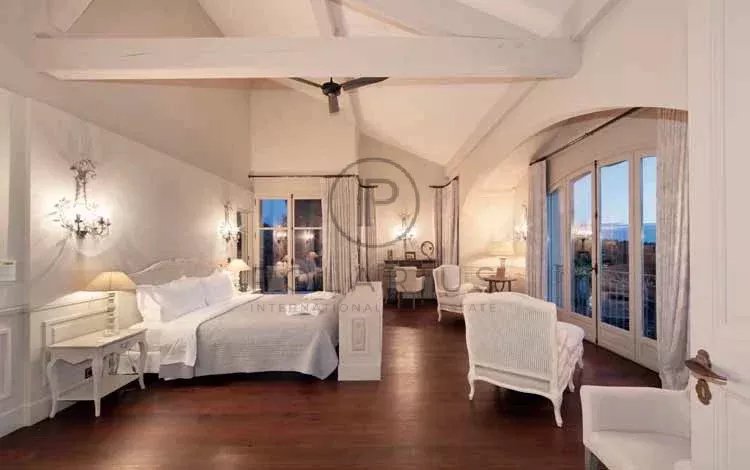 6 Bed, 7 Bath, HouseFor Sale, Antibes, Alpes-Maritimes