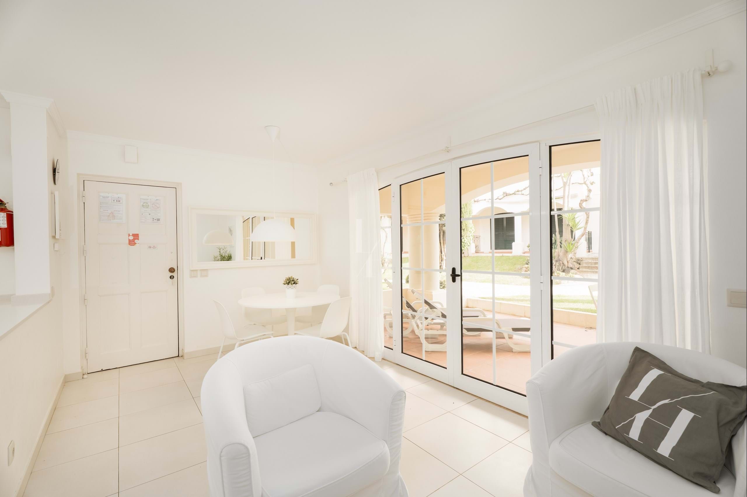 2 Bed, 1 Bath, ApartmentFor Sale, Loulé, Faro, 8125-429