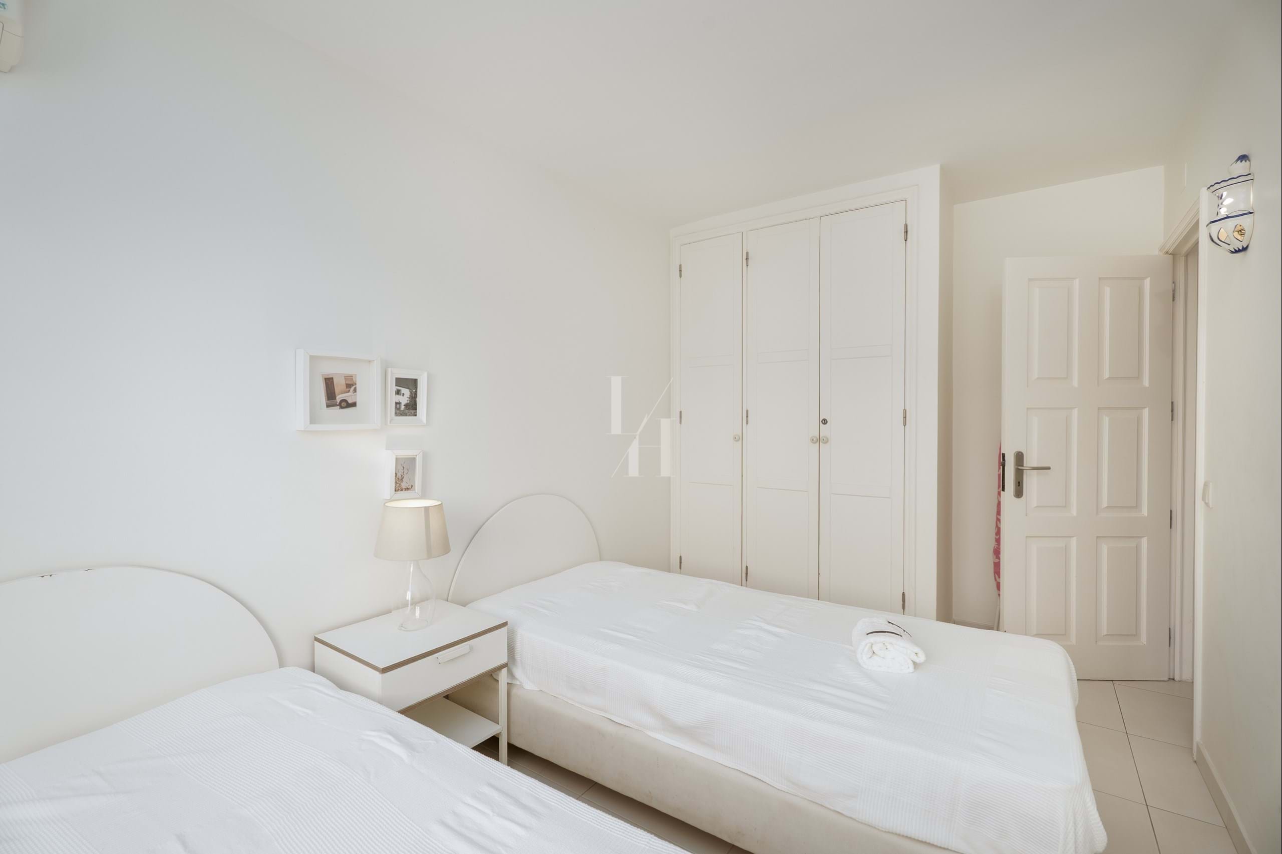 2 Bed, 1 Bath, ApartmentFor Sale, Loulé, Faro, 8125-429