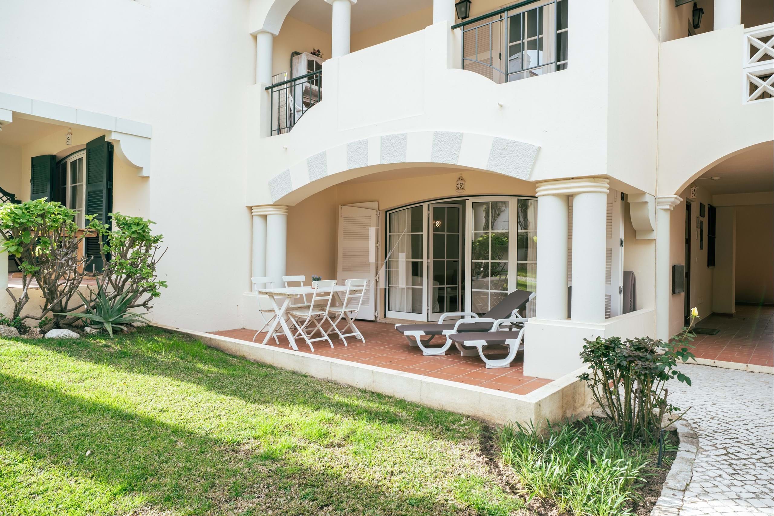 2 Bed, 1 Bath, ApartmentFor Sale, Loulé, Faro, 8125-429