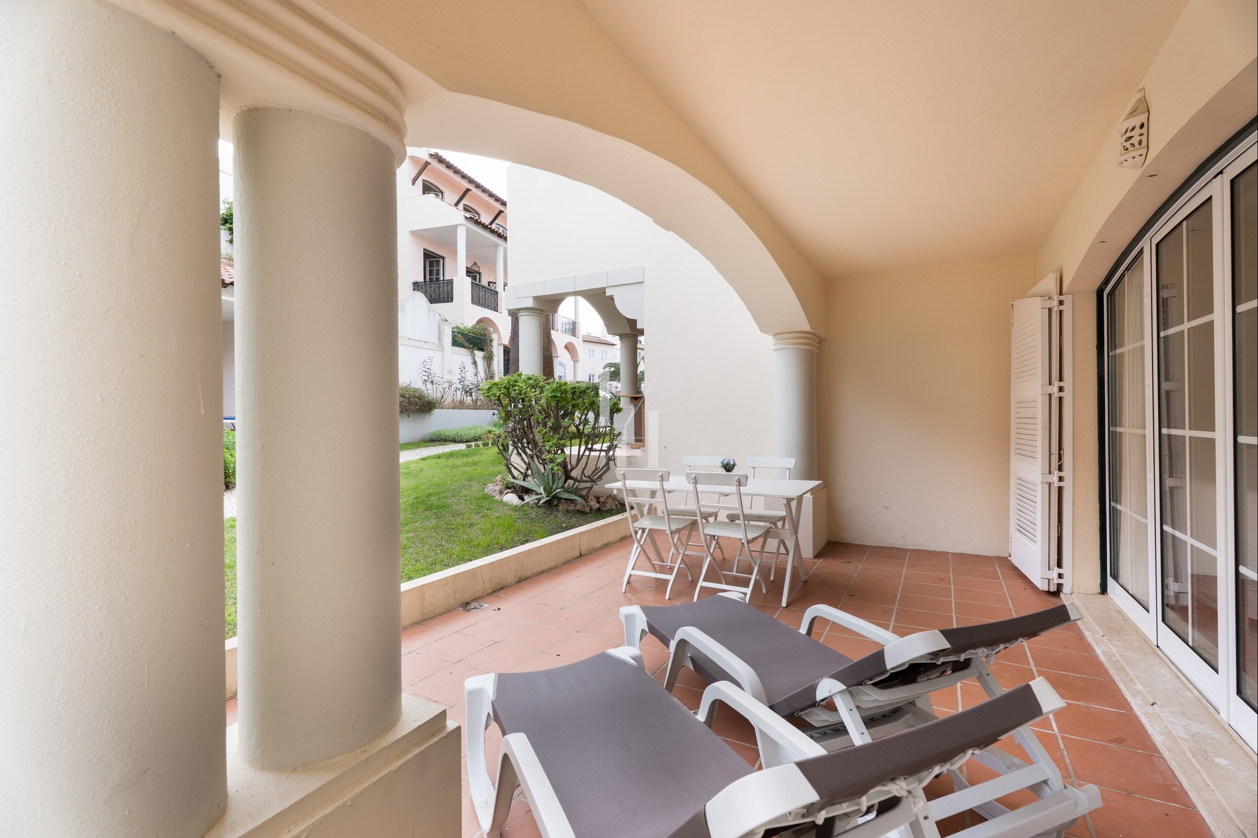 2 Bed, 1 Bath, ApartmentFor Sale, Loulé, Faro, 8125-429
