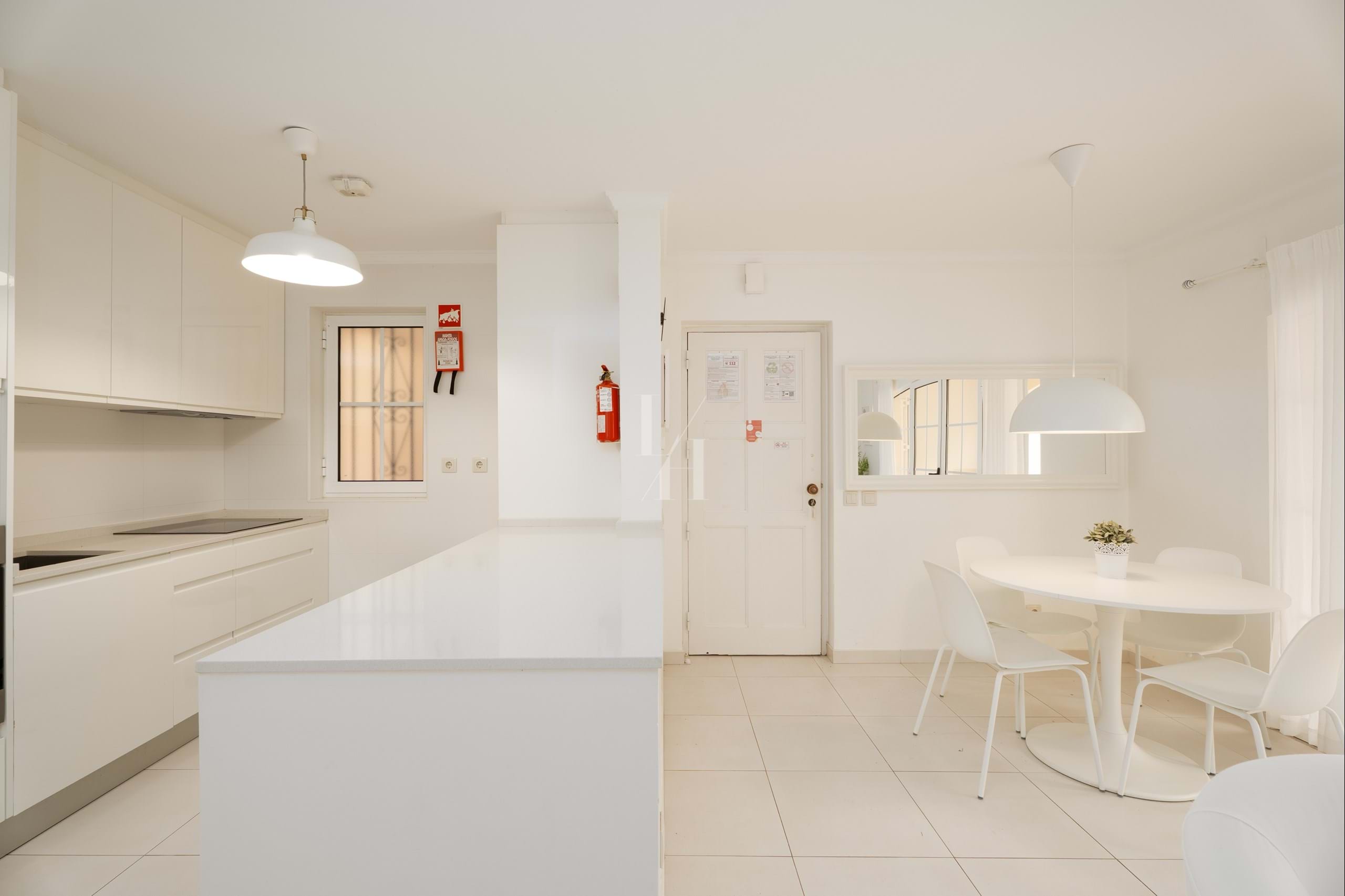 2 Bed, 1 Bath, ApartmentFor Sale, Loulé, Faro, 8125-429