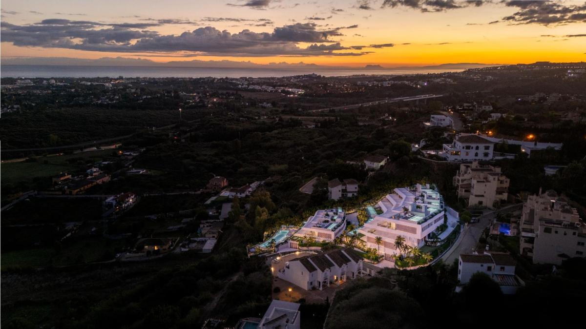 2 Bed, 2 Bath, ApartmentFor Sale, Benahavis, Costa del Sol