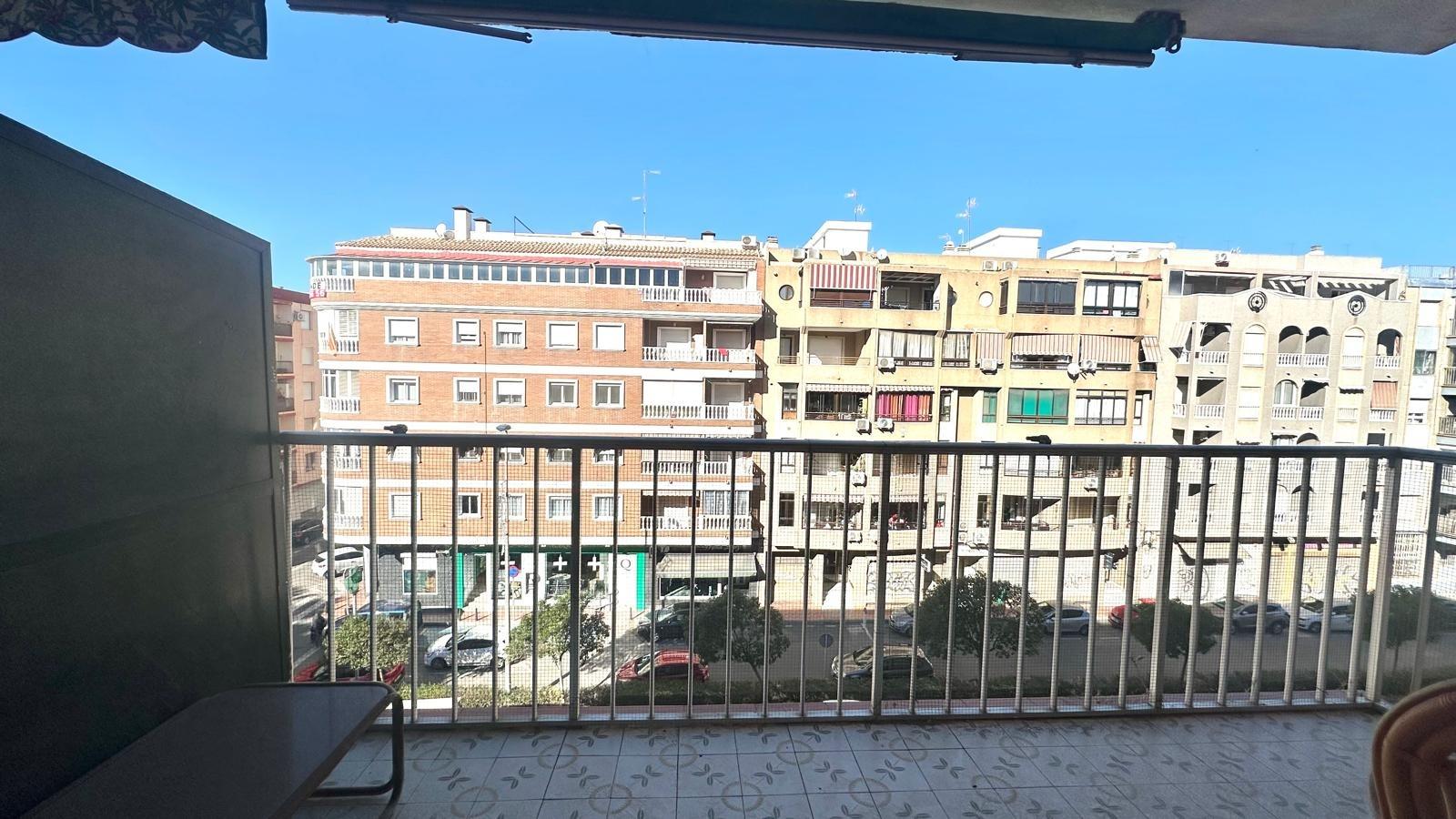2 Bed, 1 Bath, ApartmentFor Sale, Torrevieja, Alicante