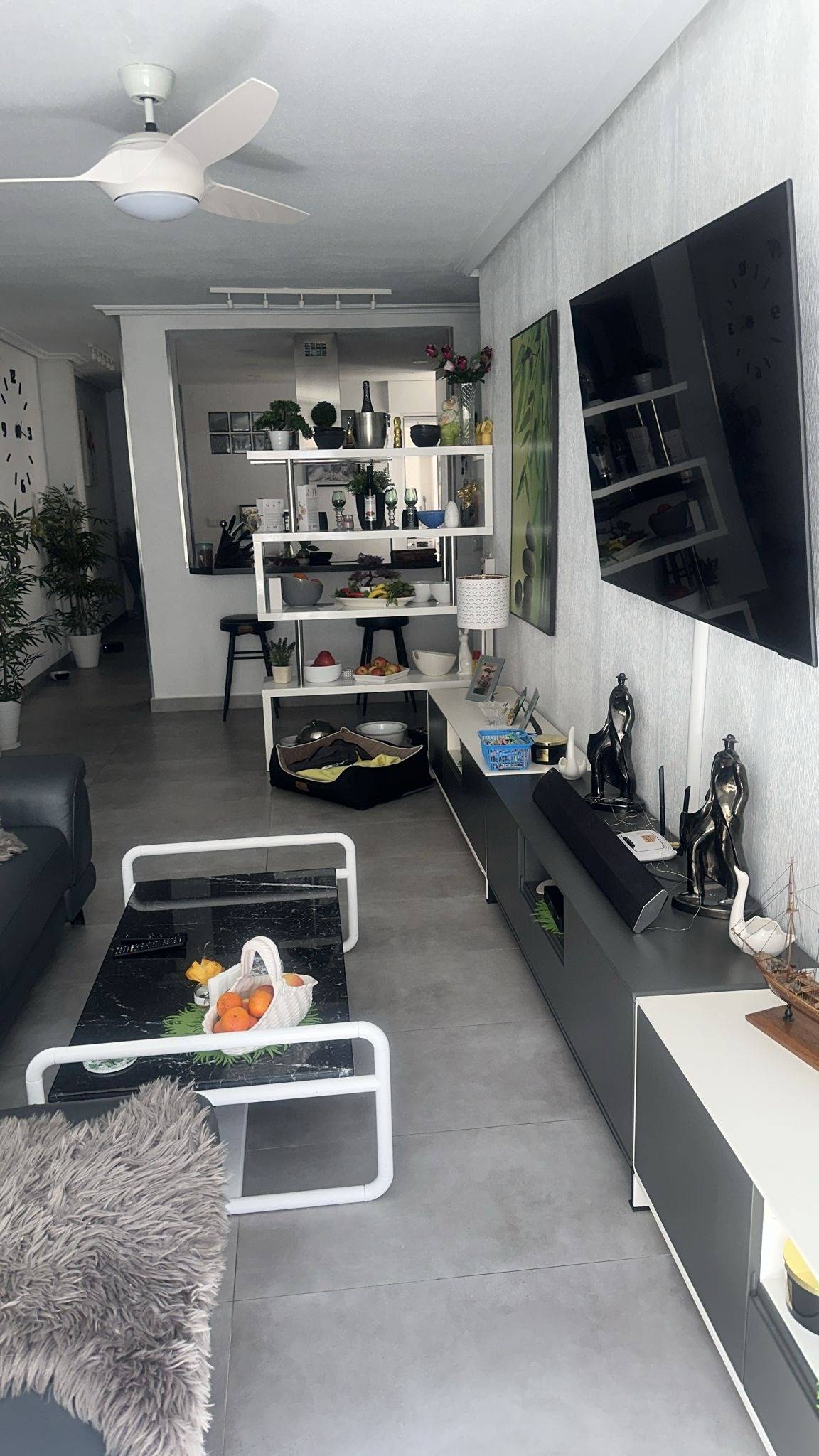 3 Bed, 2 Bath, ApartmentFor Sale, Torrevieja, Alicante