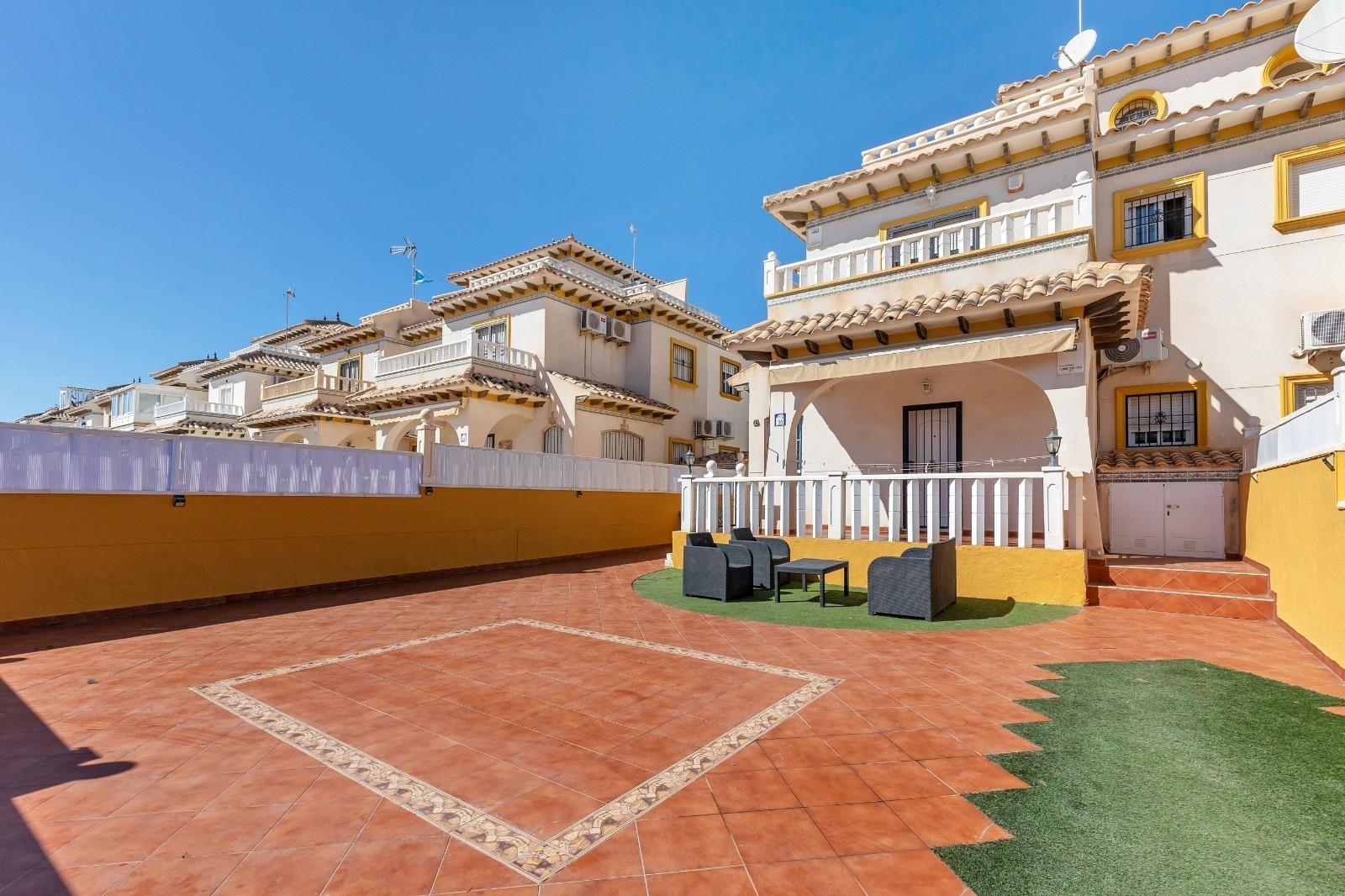 2 Bed, 2 Bath, HouseFor Sale, Cabo Roig, Alicante