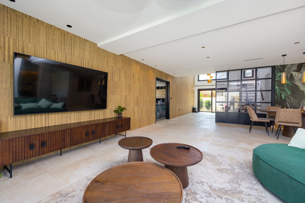 5 Bed, 4 Bath, HouseFor Sale, Torrevieja, Alicante