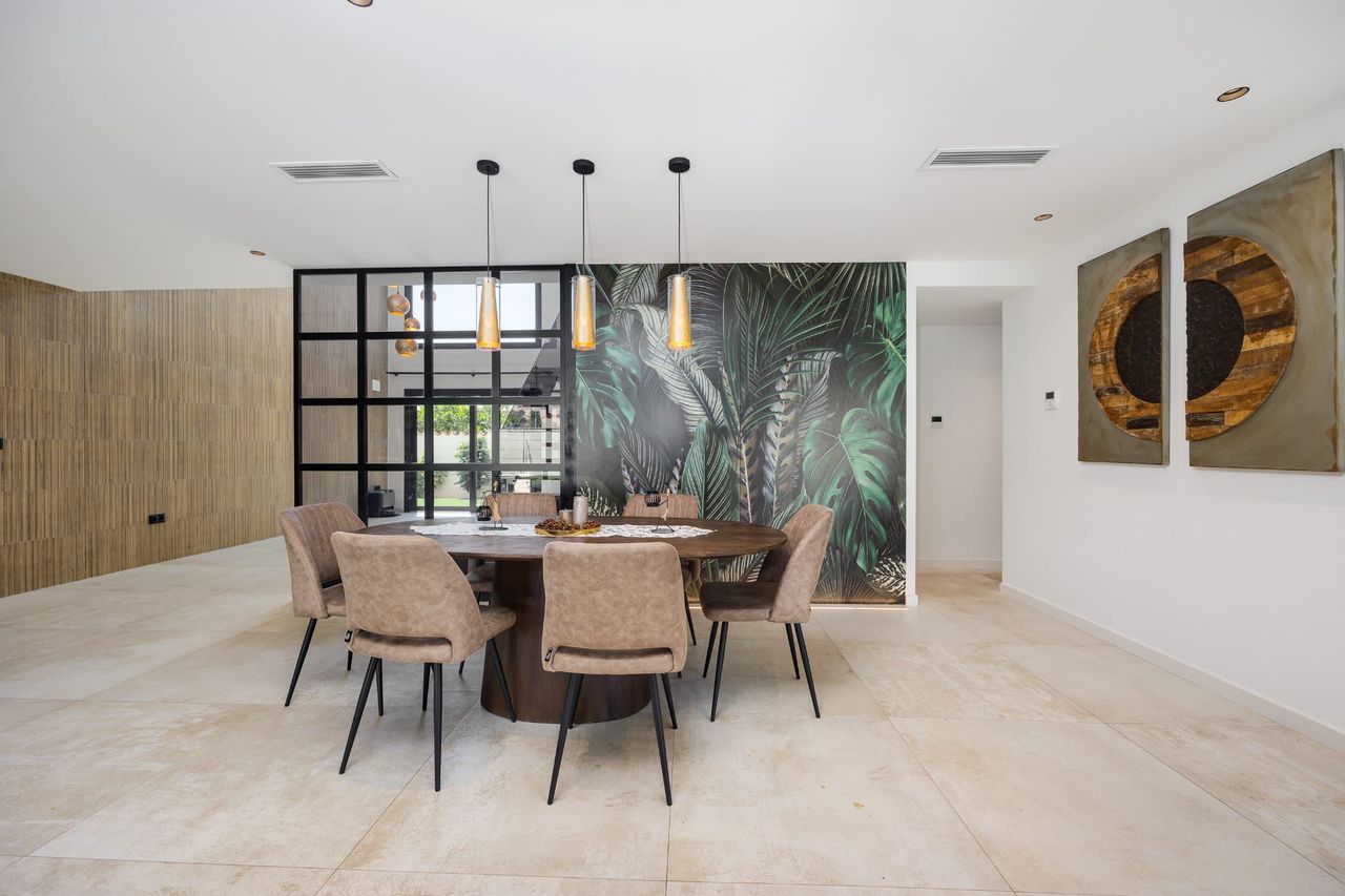 5 Bed, 4 Bath, HouseFor Sale, Torrevieja, Alicante