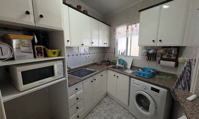 3 Bed, 1 Bath, ApartmentFor Sale, Torrevieja, Alicante