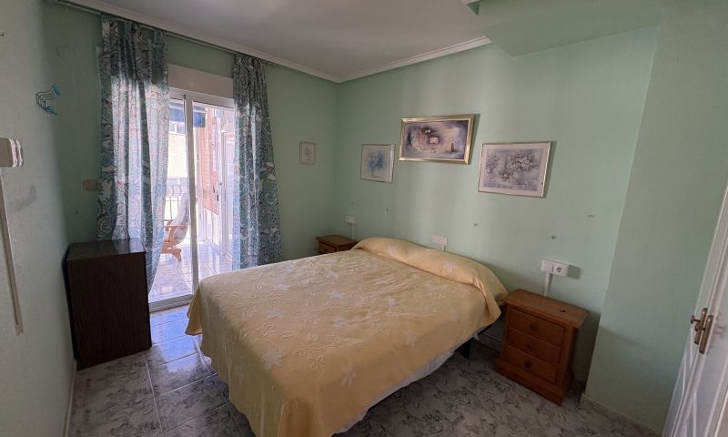 3 Bed, 1 Bath, ApartmentFor Sale, Torrevieja, Alicante