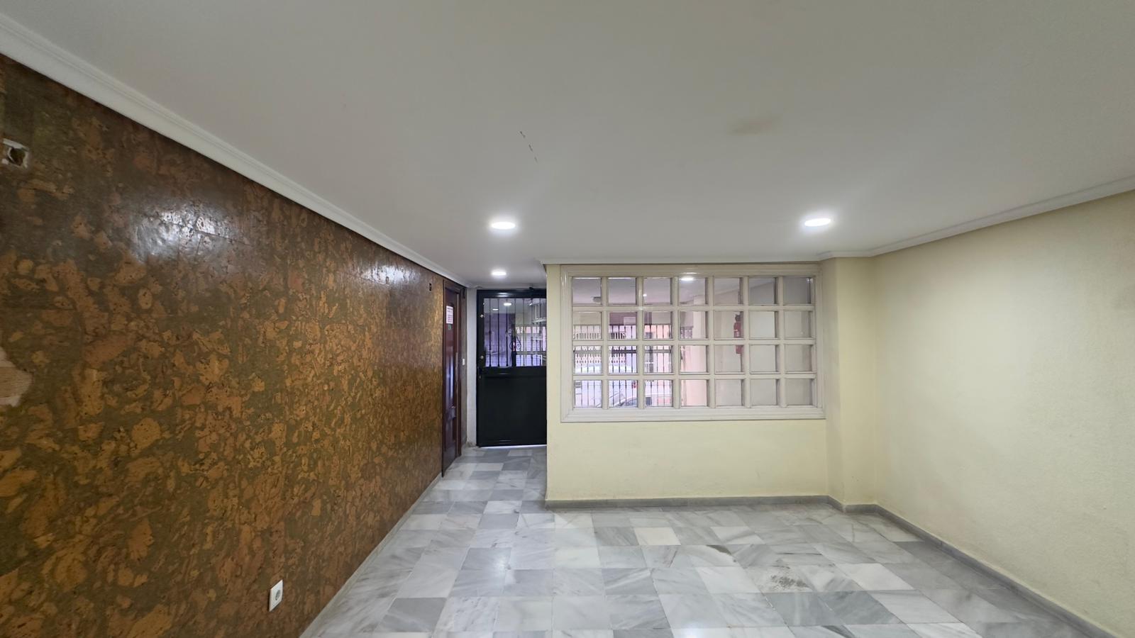 2 Bed, 1 Bath, ApartmentFor Sale, Torrevieja, Alicante