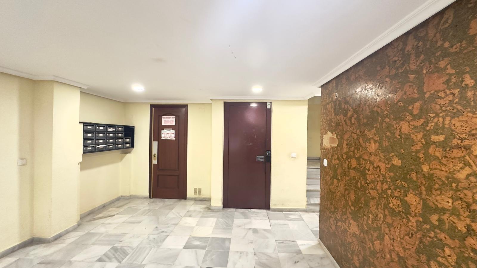 2 Bed, 1 Bath, ApartmentFor Sale, Torrevieja, Alicante