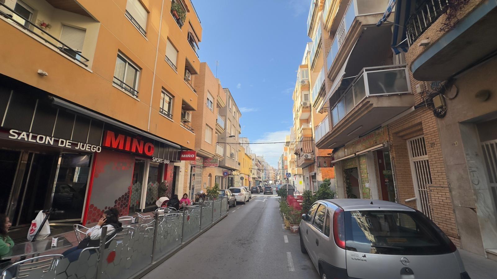 2 Bed, 1 Bath, ApartmentFor Sale, Torrevieja, Alicante