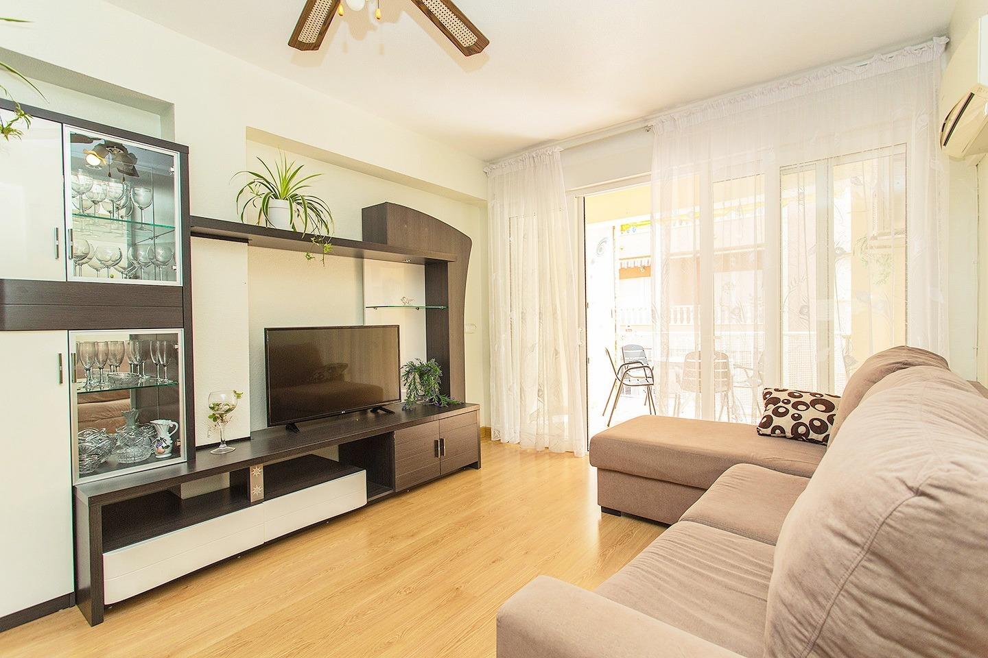 3 Bed, 2 Bath, ApartmentFor Sale, Torrevieja, Alicante